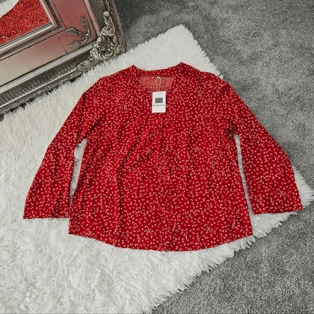 Upvlove Women's Long Sleeve Flowy Top. Size XL. New.